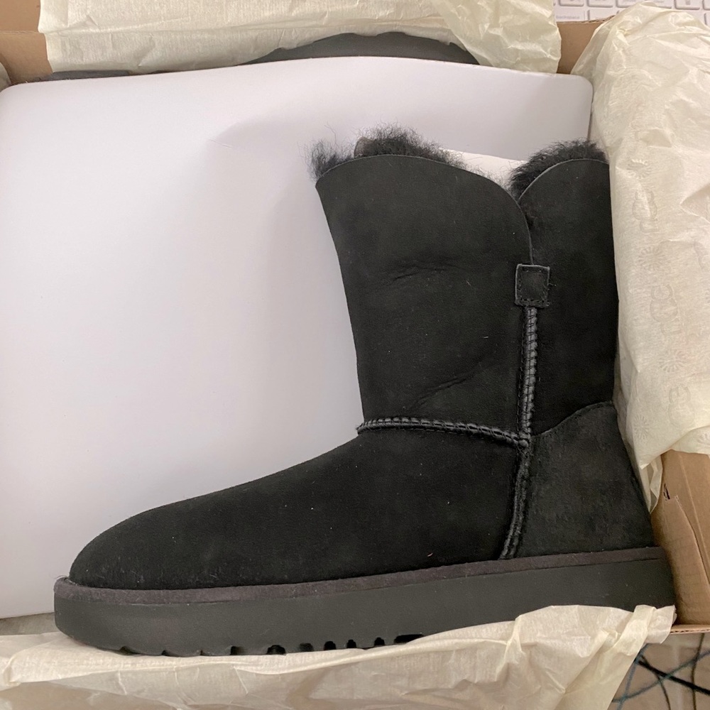 Ugg Classic Boot Short